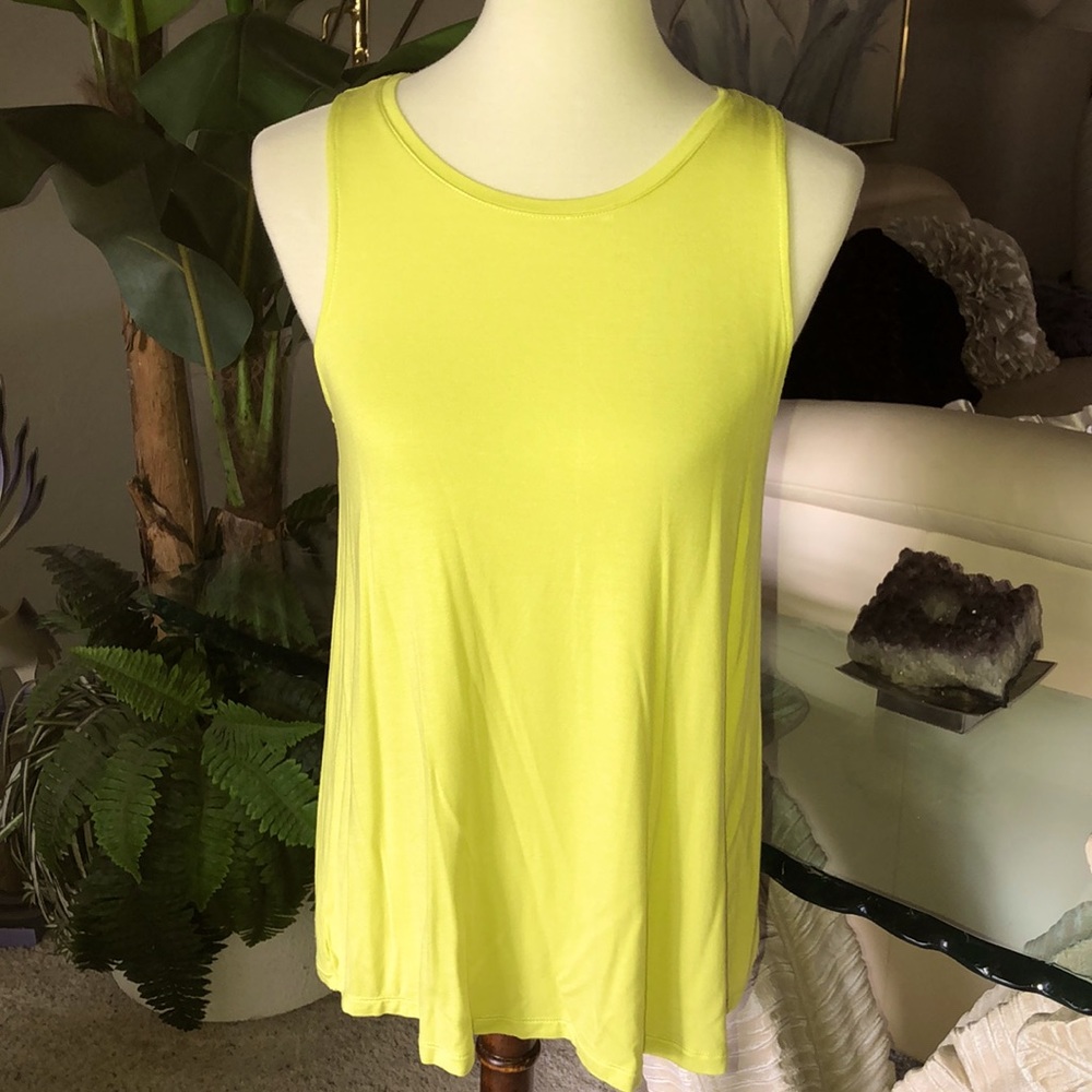 SZ M NWOT APT 9 SLEEVELESS TANK SOFT LEMON LIME COLOR TUNIC LENGTH